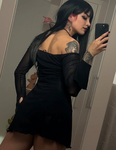 Vaneeeer_ model art pictures