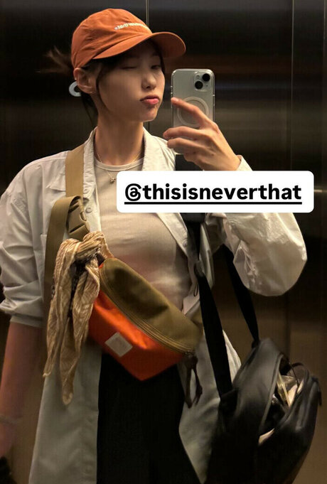 jennypetersonnn pornstar beautiful pic