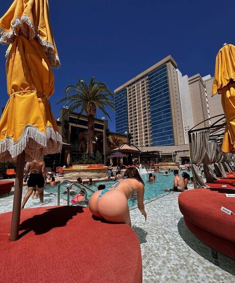 jennypetersonnn star beautiful pics