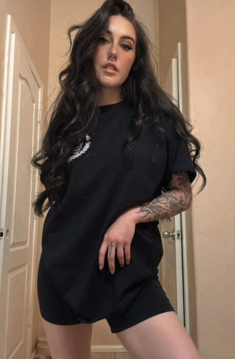 FalconRose sexy model photo