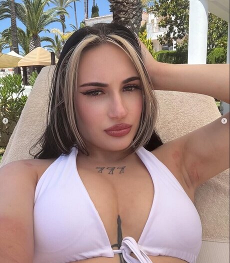 gothmommyyyy adult model images