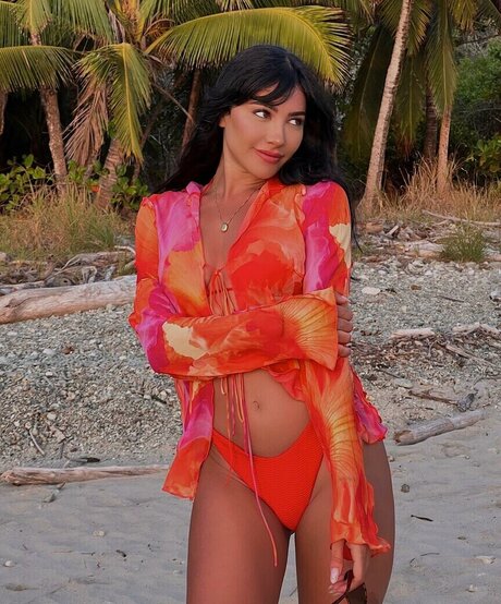 Sara Hesri pretty actress photo