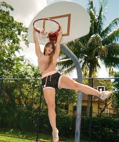 bonniee13 hot actress images