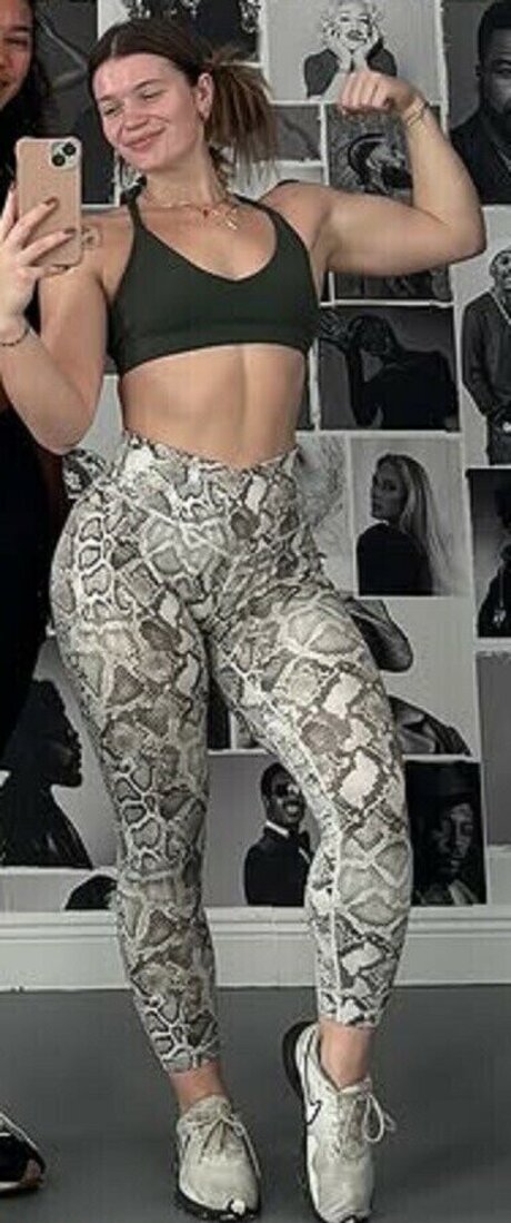 bonniee13 free pornstar photo