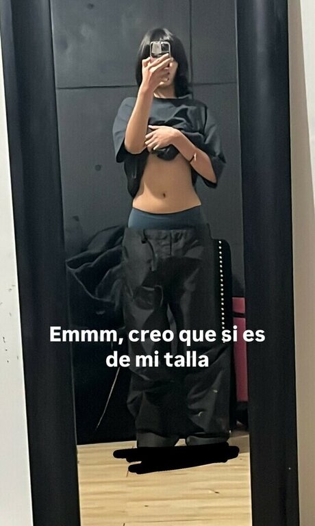 Yuriana Canelita art model picture