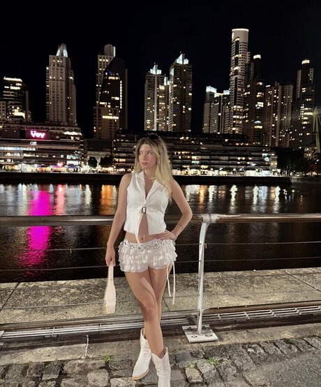 Soydairi beautiful model pictures