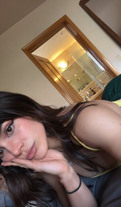 Alanalarana exclusive star photos