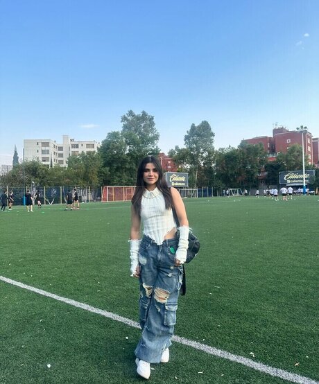 Alanalarana adult actress pic