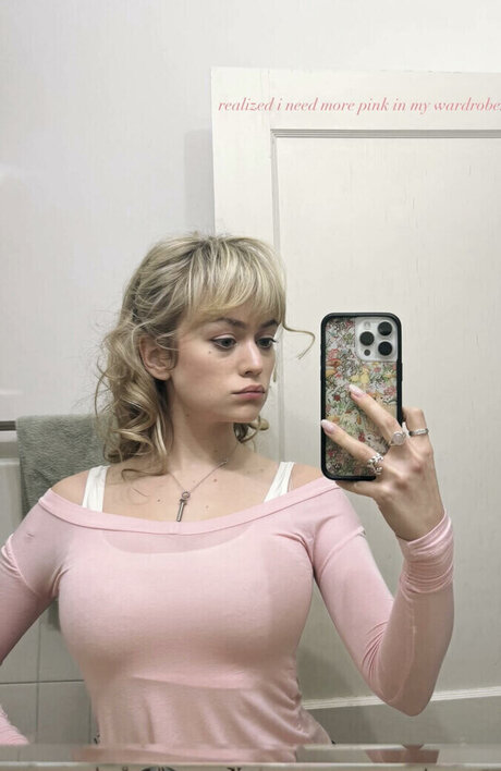 Ella Ballentine beautiful star images