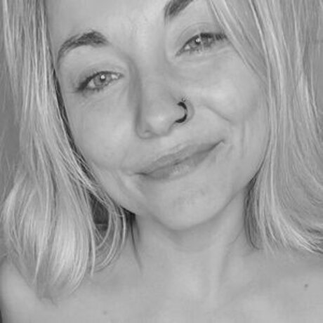 Nikki Sloan hot pornstar gallery