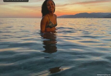 Lou Llobell free model picture