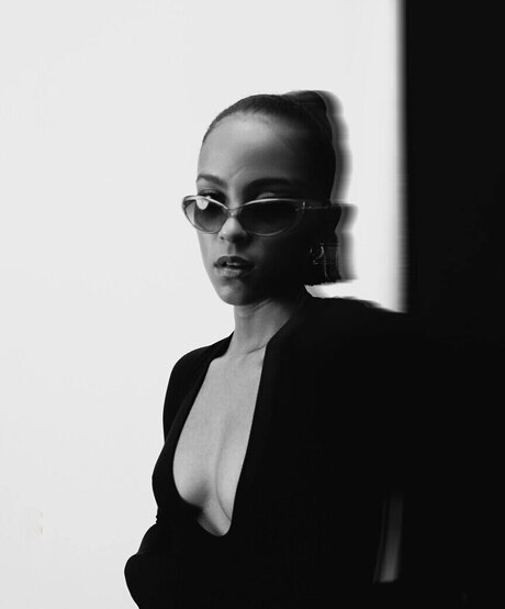 Lou Llobell best actress gallery