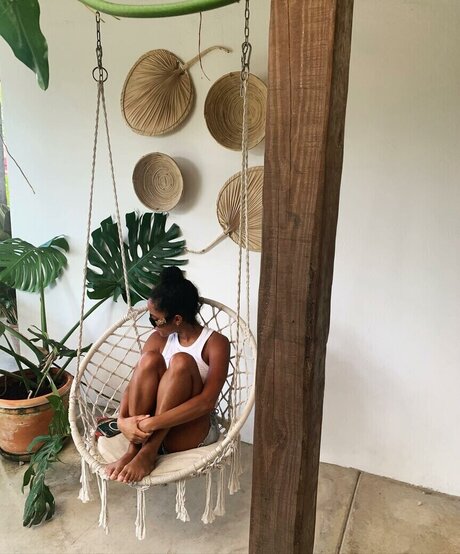 Lou Llobell pretty star img