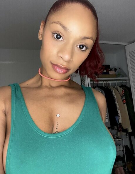 Tpnaomi star perfect photos