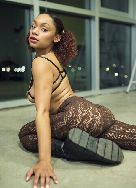 Tpnaomi high quality model photo