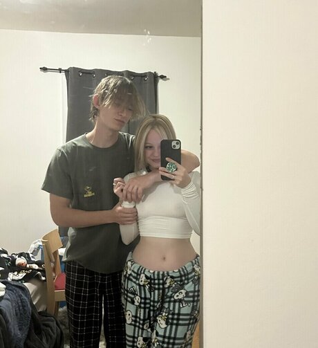 sydybecca adult model photo