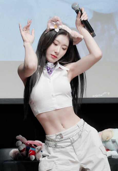 Chaeryeong star naked pics