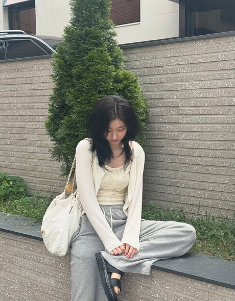 Chaeryeong naked star photo