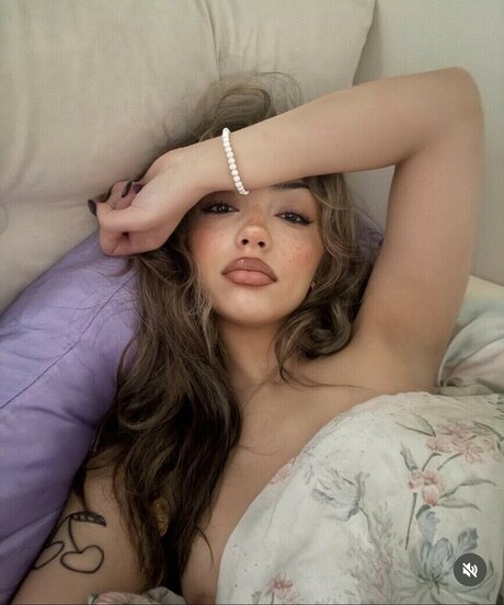 V QX exclusive star archive