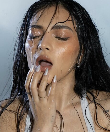 mikslmnc beautiful model photo