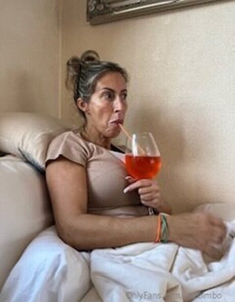 black female onlyfans pornographic pictures