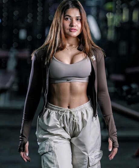 Soniya Khatri star erotic photo