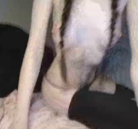 Strwberrymilk pretty pornstar pic