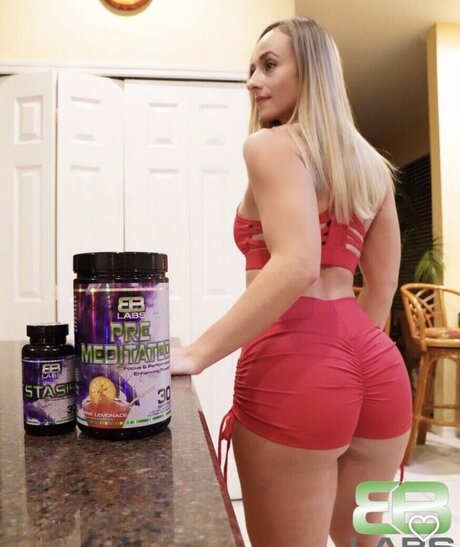 Carolina Monsalve sexy actress pictures