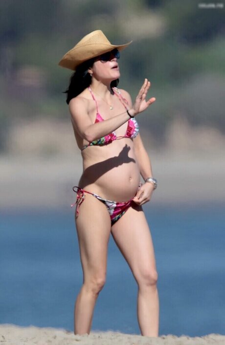 Selma Blair nudes model photo