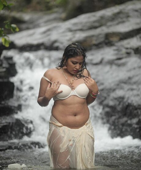 Anjali Gaud naked model gallery