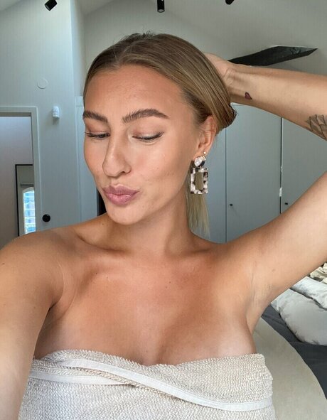 sannajornvik model hot pictures