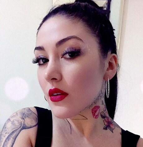 aleeveguilla model nudes img