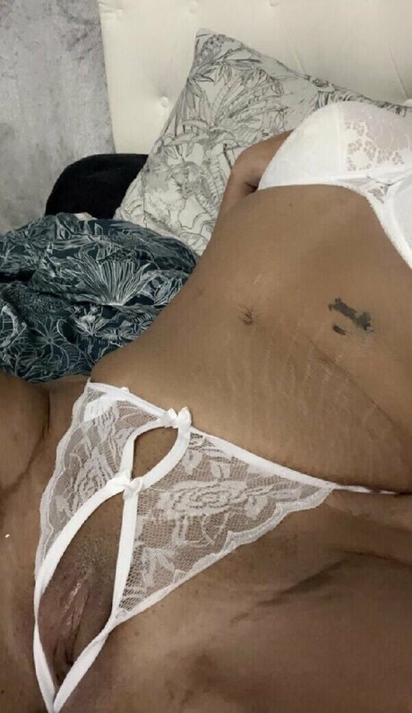 tchikita high quality pornstar pic