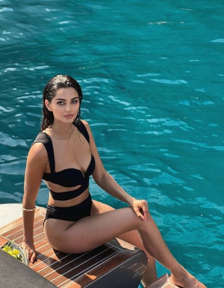 Mahlagha Jaberi sex star galleries