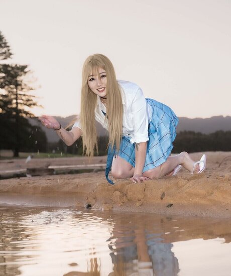 Hanavocado model beautiful image