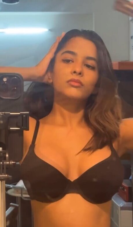 Aurora Sinclair free star archive