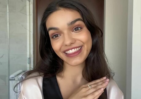 rachelzegler model top image