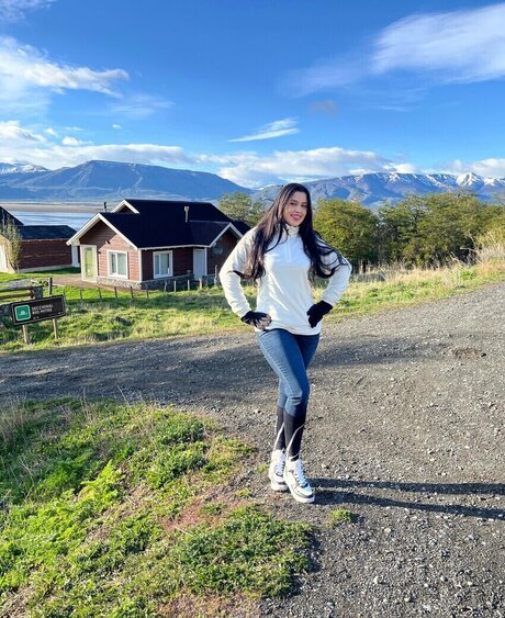 giantess onlyfans hot nude photo