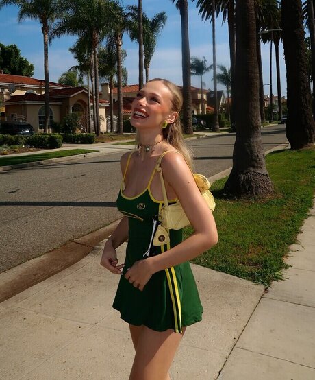 Yaren Alaca sexy pornstar pics