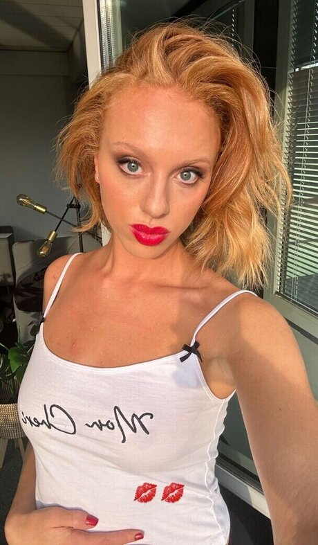 Anna Ermakova hd pornstar pics