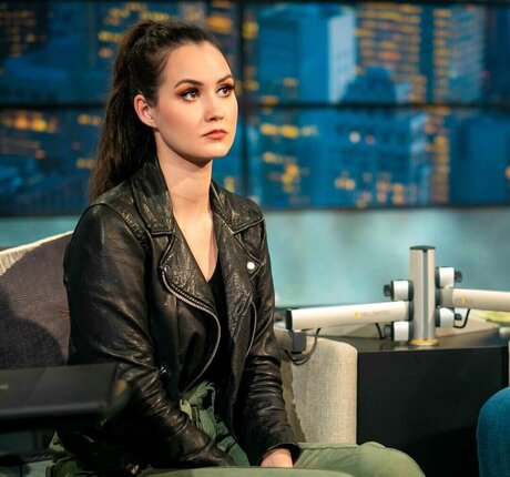 Sydney Watson model photos