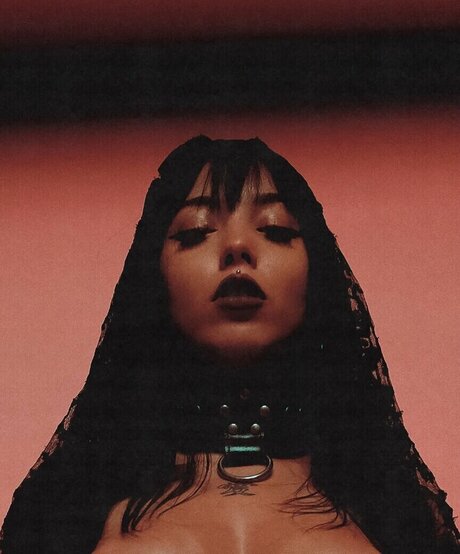 Nonothinginc naked model pics