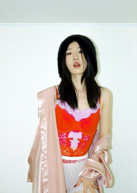 Lo3tus sex model pic