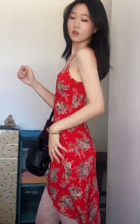 Lo3tus adult star images