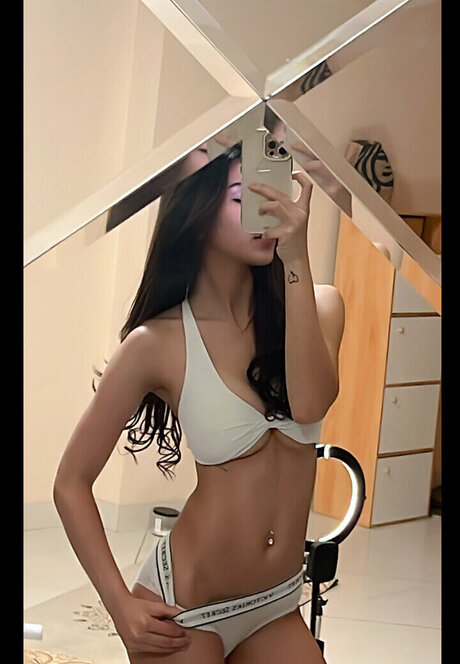 Shinta Khyuliang free actress galleries