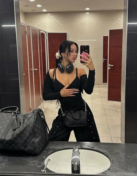 Nina Janova xxx star photo