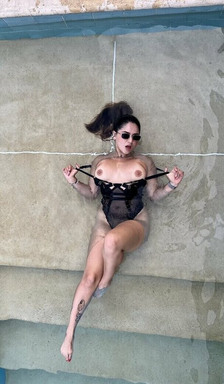 ingridlopez hot model pics