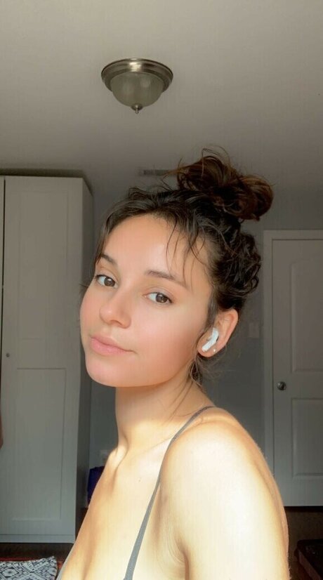 Leyla Ingalls porn model photo