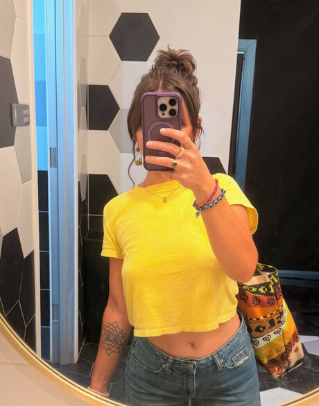 babe brunette onlyfans free nude photos