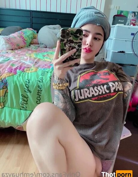 emhuayza pornstar hd image